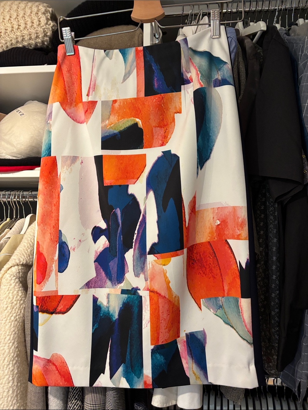 Ellen Tracy White Midi Skirt with Orange and Navy Abstract Print